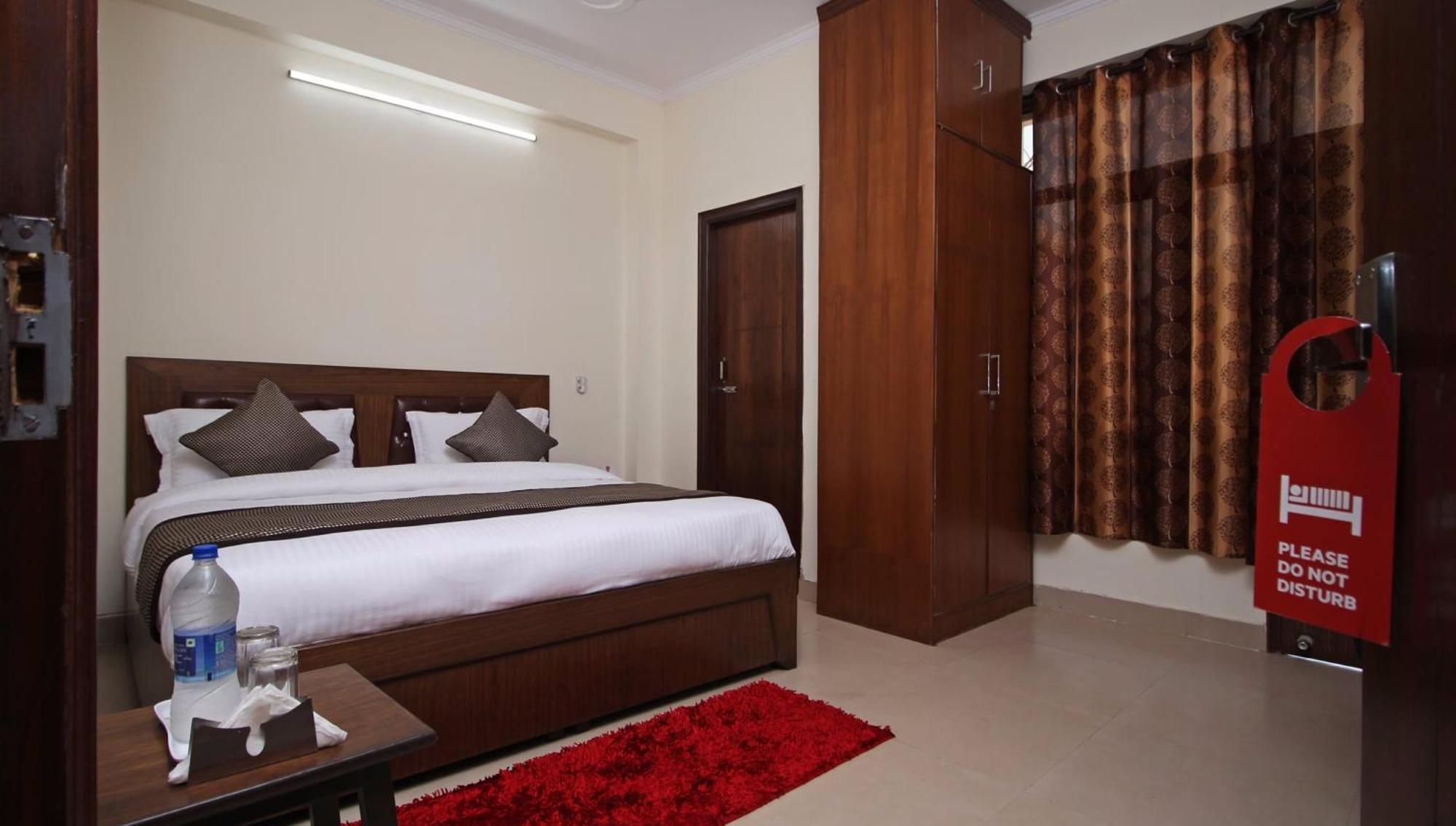 Hotel O Surya Palace New Delhi Exterior photo